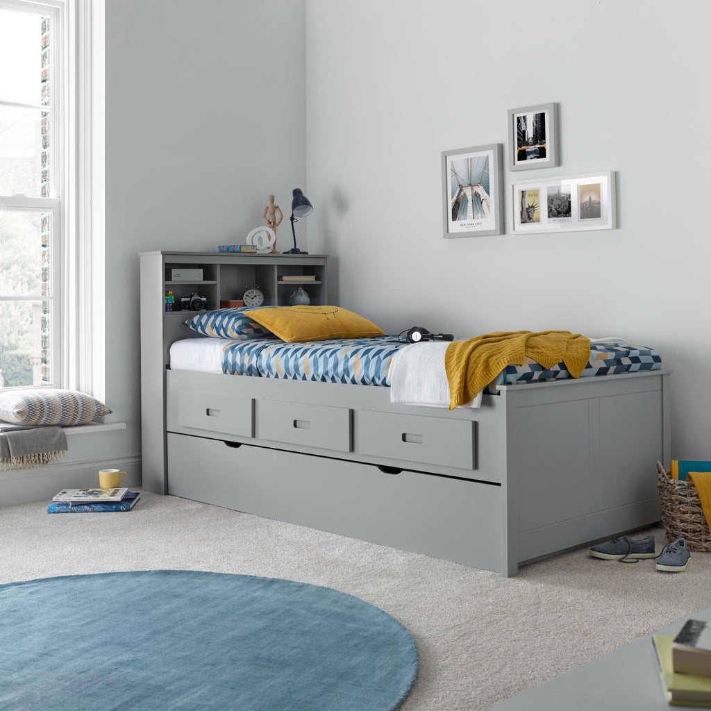 Veera Guest Bed & Trundle in grey in furnished room, trundle closed